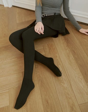 妳的腿腿由我來保護；200G顯腿長打底踩腳褲襪 兩色