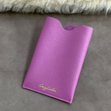 手工縫製法國羊皮護照套 – 紫羅蘭附卡位快取設計(提供燙金客製)