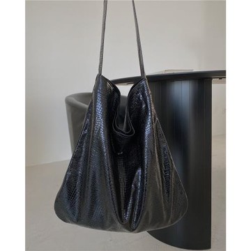 拖延癥 / 非常好背！磁鐵暗扣鱷魚壓紋單肩包 大容量帆布包