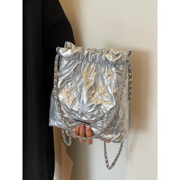 法國時尚爆裂紋鏈條包包女士新款2025簡約褶皺菱格小方包潮單肩包