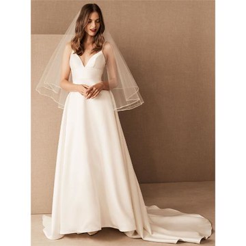 緞面婚紗2024新款新娘戶外草坪婚禮輕便修身簡約V領吊帶法式主紗