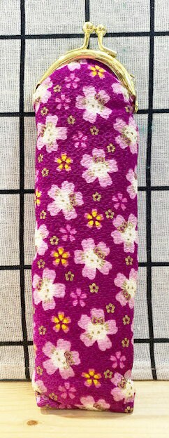 【震撼精品百貨】凱蒂貓 Hello Kitty 日本SANRIO三麗鷗 KITTY 珠釦和風收納袋-紫#73441 震撼日式精品百貨