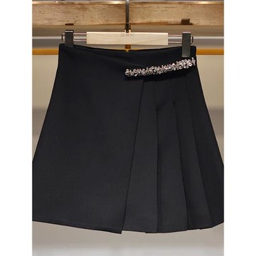 貴卓雅2024秋季新款高腰短裙鑲鉆黑色百褶甜美減齡顯瘦a字半身裙