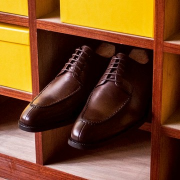 REGENT 典雅裙飾德比鞋-咖/ Apron Toe Derby-Brown