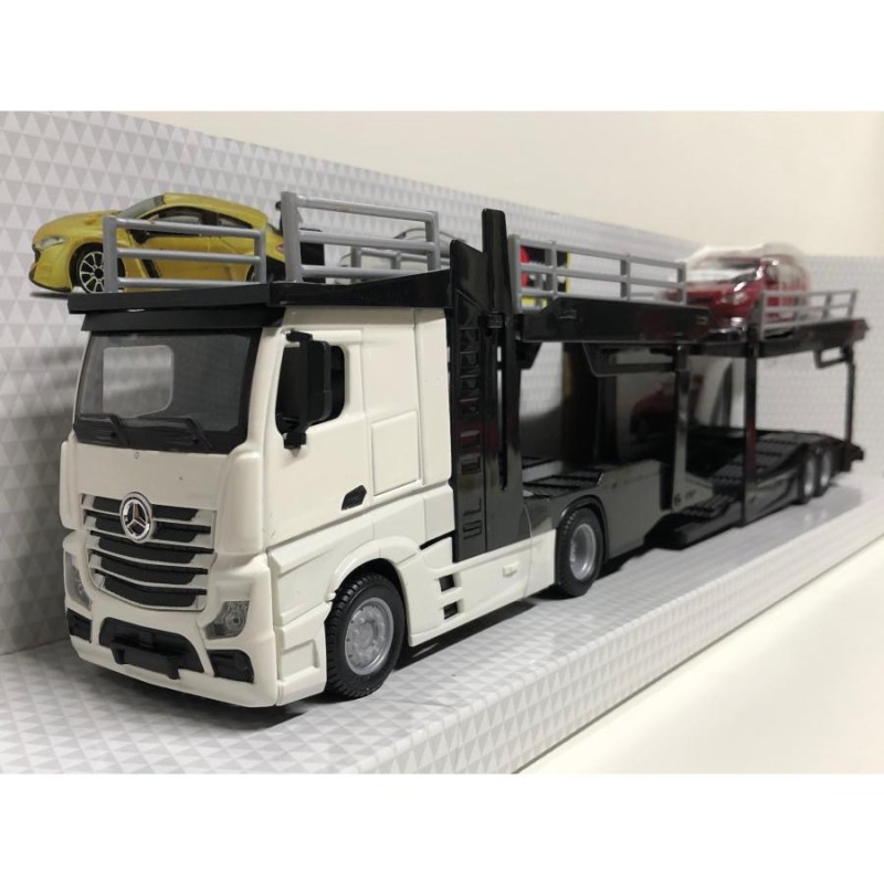 burago 1/43 Mercedes Benz Actros キャリアカー ホワイト＋FORD FOCUS ブラーゴ メルセデス ベンツ アクトロス  日本未発売 | LINEブランドカタログ