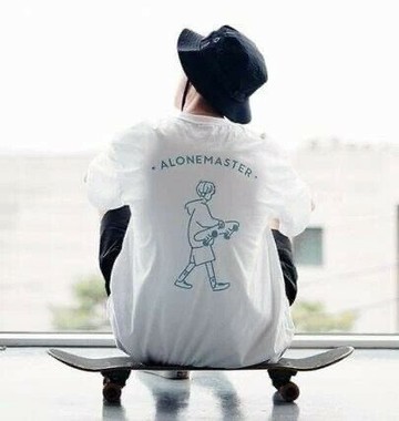 滑板-韓版-短T 短袖 寬鬆落肩   男女可(白色)    Concept Design