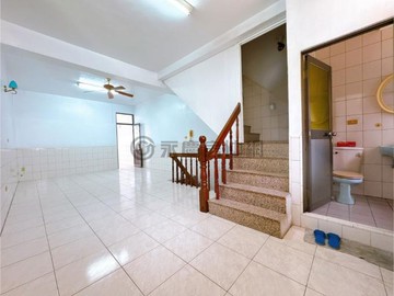 大家庭首選【小港漢民商圈】五樓透天店住｜高雄市小港區龍華街