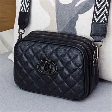 香港年新款潮牌真皮小香風菱格單肩包女時尚寬肩帶三層斜挎包