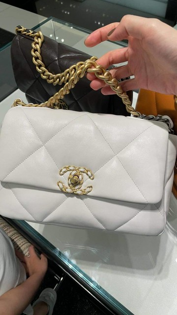 Chanel 19 best sale 26 cm