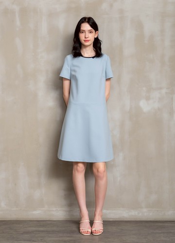 簡雅清新厚彈低腰切散襬洋裝