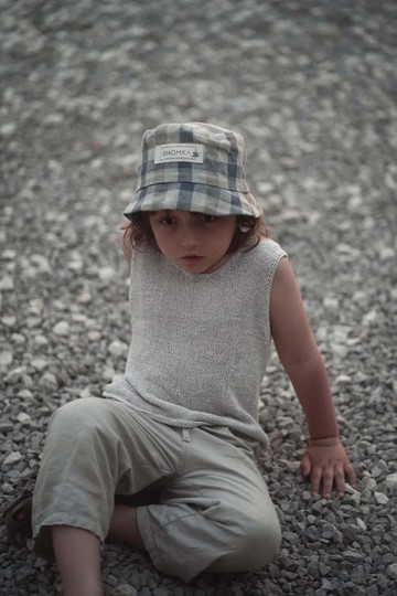 灰藍格紋漁夫帽