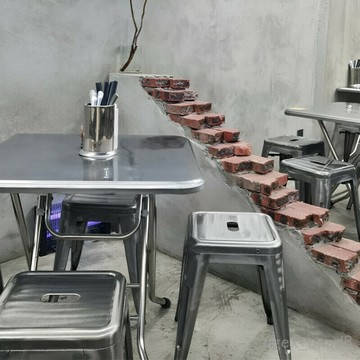 免運費 開立發票 設計師椅 工業風桌椅 餐椅 工業風大排檔燒烤店雙層加厚不銹鋼桌椅組閤餐飲小喫店折疊桌商用