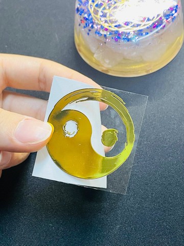 【獨家設計】金色能量貼紙金屬貼紙 筆觸風格太極符號