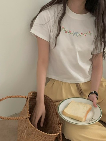 韓國東大門正品 甜美百搭 花朵刺繡 蝴蝶結 短版 圓領短袖上衣 短T