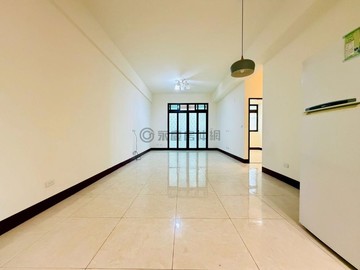 專任【復興A+】三面採光大三房平車｜苗栗縣竹南鎮復興路