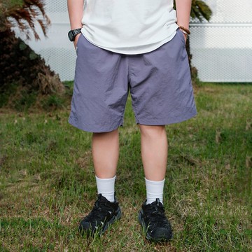 THREADESIGN 塔絲隆防水速乾純色透氣寬松基礎休閒短褲