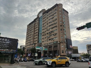 中正路 竹光路 商業用1+2樓店面｜新竹市北區竹光路