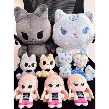🐾正版未拆🐱 aespa 吒 柳智敏 Karina 棉花娃娃 just坐姿 灰色小猫 帶項圈 猫娃 毛絨公仔 小玩偶 娃