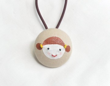 手繪微笑女孩包釦髮束