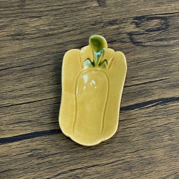 ［拾憩］日本 六魯 甜椒造型小皿 美濃燒 Blut’s rokuro 豆皿 小碟 小菜碟 調味料 醬料碟 小兵窯 送禮
