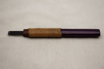 雕刻刀 平刃 12mm 棉線纏繞白漆紫漆
