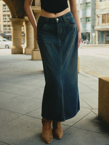 倫敦街區的藍調氛圍；復古刷色開岔牛仔裙 附腰帶 S-L