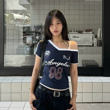 D106 CU🇰🇷 現貨 🔥98數字系列🖤天使美式短袖蕾絲拼接上衣 運動風短袖T恤 球衣 蕾絲上衣 露肩上衣