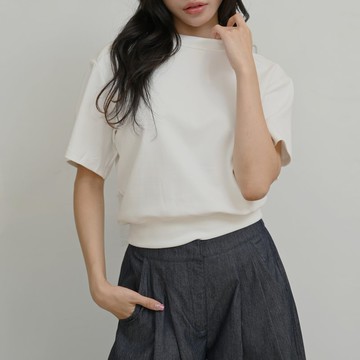 慵懶風-簍空背圓領寬鬆短袖上衣-白色