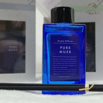 『布拉小舖』【台灣現貨】日本 大創 擴香瓶 香氛瓶 薰香瓶 室內擴香 廁所芳香劑 香氛擴香瓶 居家香氛 質感擴香藍瓶