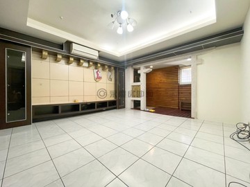 【美村新皇家】松竹國小旁主附28坪高樓採光三房平車｜台中市北屯區崇德七路