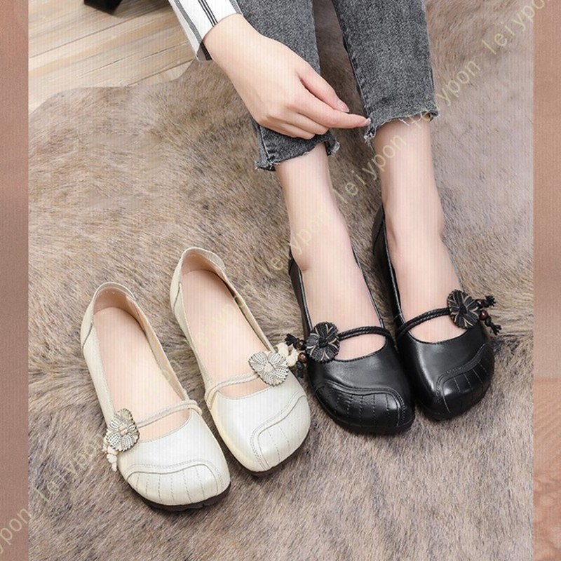 花飾り ラウンドトゥ 1 5cmヒール パンプス 痛くない ローヒール レディース 婦人靴 結婚式 脱げない 滑り止め 歩きやすい 柔らかい お呼ばれ 小さいサイズ 通販 Lineポイント最大0 5 Get Lineショッピング