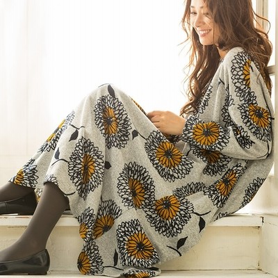 ベルーナ 起毛ニットソーフレアーワンピース ロング丈 イエローダリア柄 L レディース 通販 Lineポイント最大get Lineショッピング