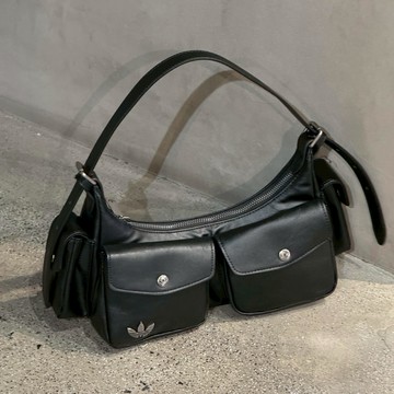ADIDAS ORIGINALS 全黑 雙口袋 復古 韓系 單肩包 三葉草 國外限定 KW4748