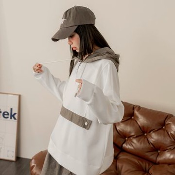 OB嚴選-太空棉休閒撞色造型拼接抽繩帽T《AB20959-》