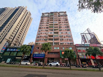 首購家庭首選｜瑞隆商圈大四房＋雙車位｜高雄市鳳山區保泰路