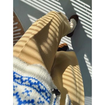 糖皮出品 天使系列 枇杷黃與海芋白 冬季寬松壓褶羊毛褲