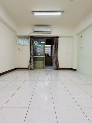 高鐵首購宅漂亮三房車位｜高雄市左營區重政路