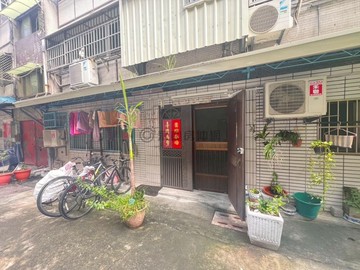 捷運武廟商圈大面寬公寓一樓｜高雄市苓雅區建國一路