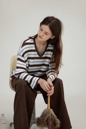 慵懶的秋天 亞麻天絲V領針織上衣