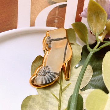 【西洋古董飾品】1970稀有高貴高跟鞋魅力Art deco花 別針胸針