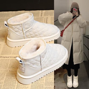 雪地靴女2024新款冬季女鞋皮毛一體防水女款鞋子加絨白色保暖棉鞋