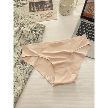 簡約百搭~新款無痕冰絲內褲女純棉檔柔軟親膚三角褲透氣