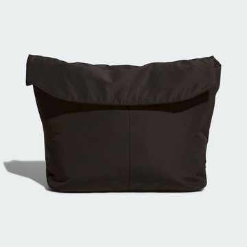 MODERN TECH 斜背包