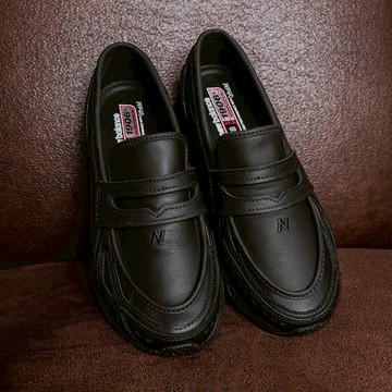 NEW BALANCE U1906 全黑 仿皮革 樂福鞋 懶人鞋 U1906LBN