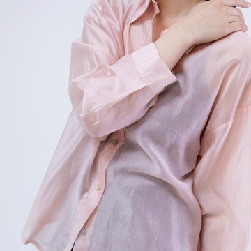 Merite｜光澤透膚天絲後開衩長袖襯衫｜兩色任選｜天藍｜粉色