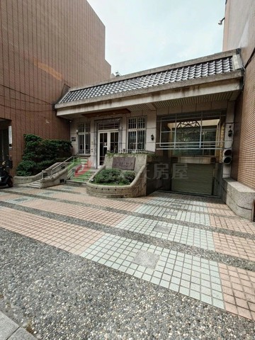 大里/爽文學區/仁愛醫院/雙車花園別墅｜台中市大里區國光路二段