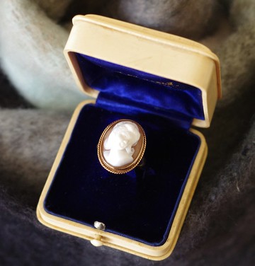 骨董1920年9K真金 9CT 浮雕立體手工雕刻珍珠貝CAMEO 戒指 少見