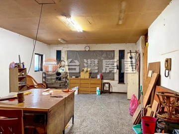 {捷運三和國中站}原始屋2樓｜新北市三重區力行路二段