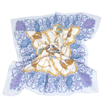 CELINE 繽紛品牌浮水印圖騰流蘇字母LOGO棉質大帕領巾(白底/粉藍/58CM)