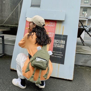 日系原宿風可愛工裝卡通斜挎包女韓國ins暗黑風學生搞怪帆布胸包【摩可美家】